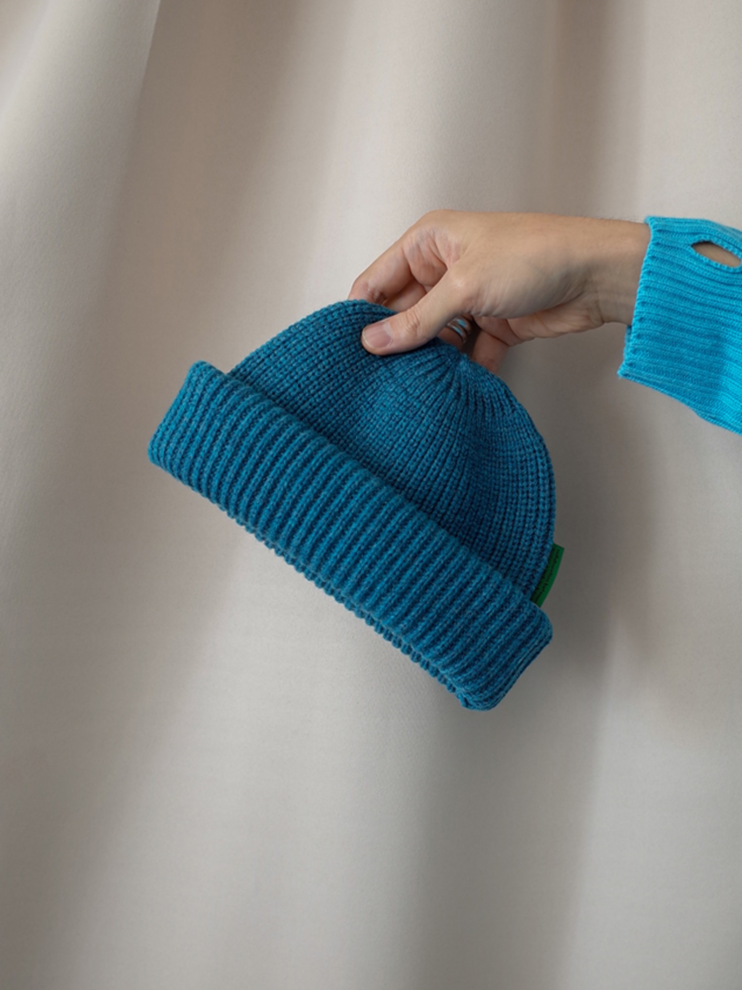 [inch_inch_beanie] Lambs-wool / Turquoise Blue